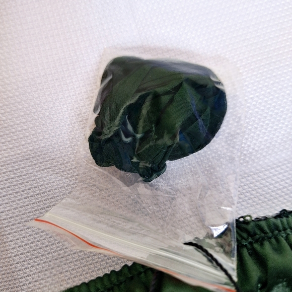 NWT Chi,Chi London " The Emerald Elegance".  Plus size Prom formal size 28. - Picture 5 of 14